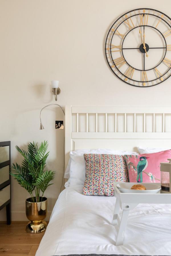 Spacious 1 Bed Oxford Street Apartment - Sleeps 4 London Kültér fotó